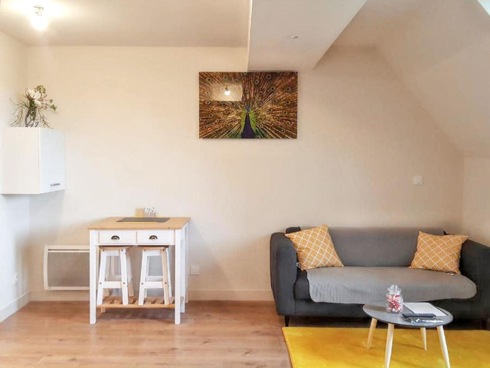 Studio avec jardin et wifi a Abondant Extérieur photo
