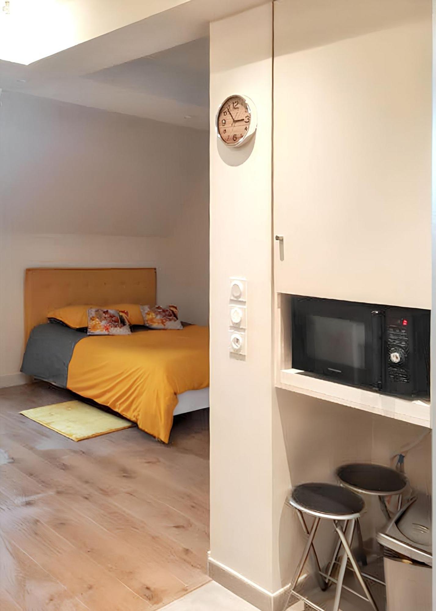 Studio avec jardin et wifi a Abondant Extérieur photo
