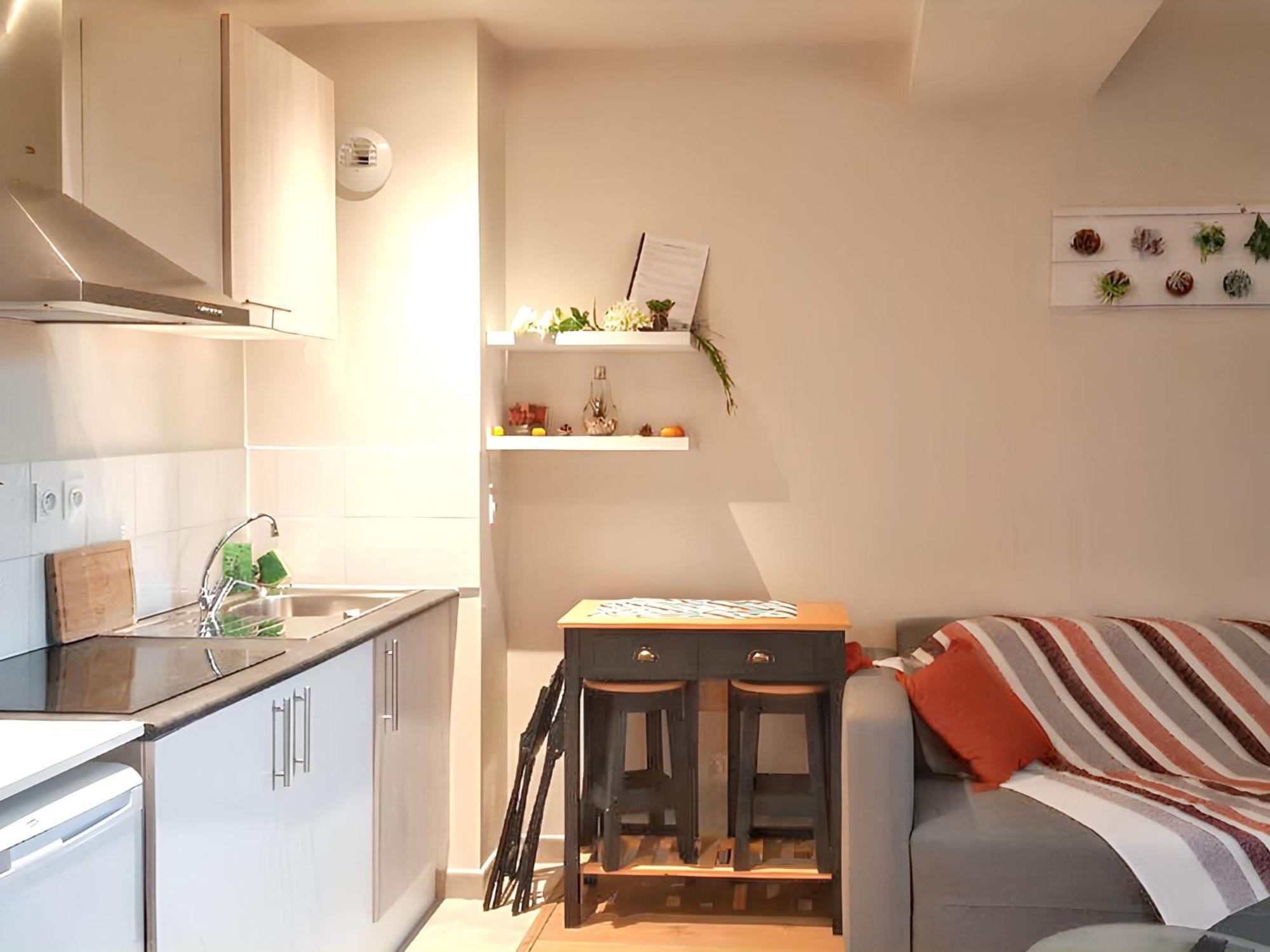 Studio avec jardin et wifi a Abondant Extérieur photo