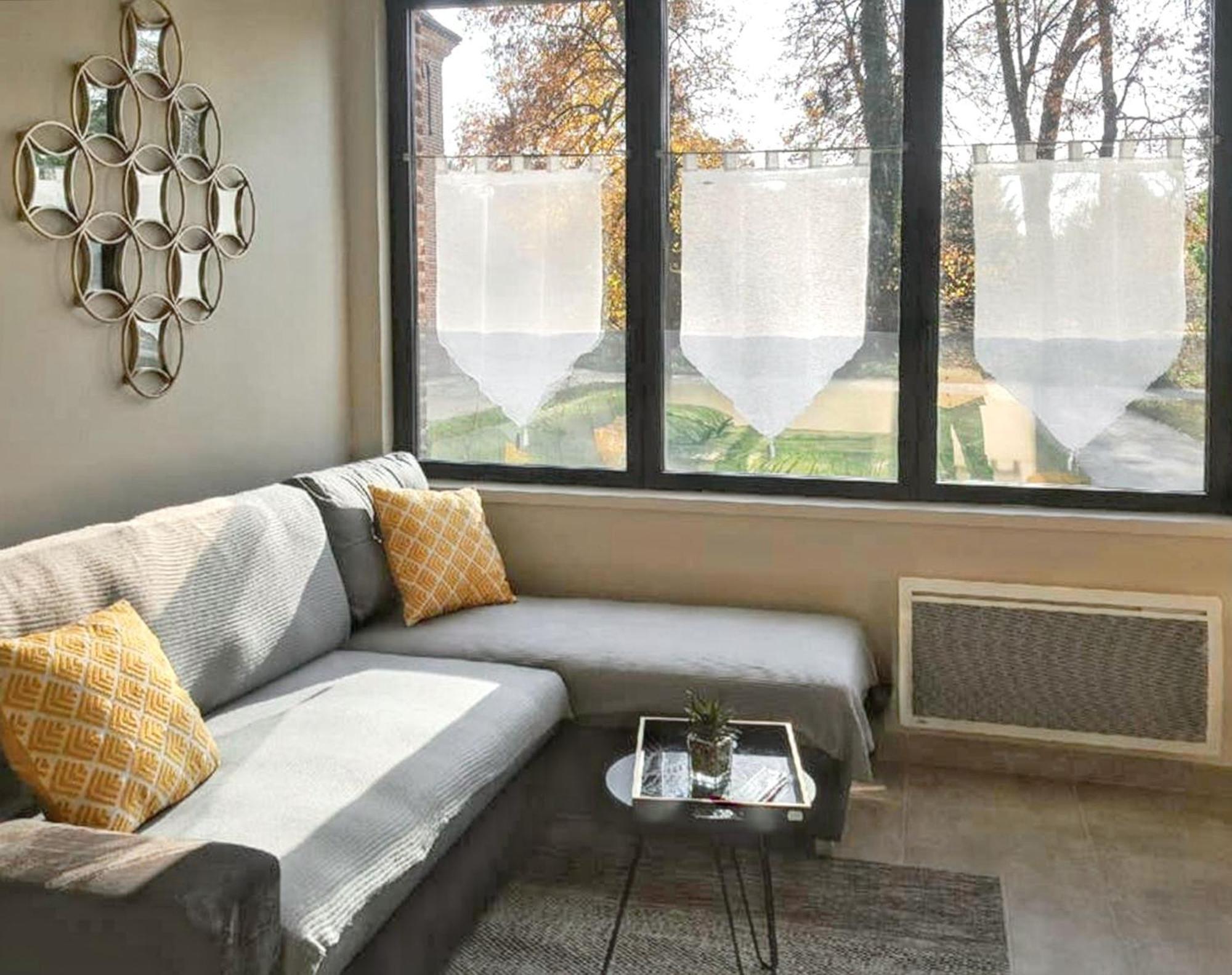 Studio avec jardin et wifi a Abondant Extérieur photo