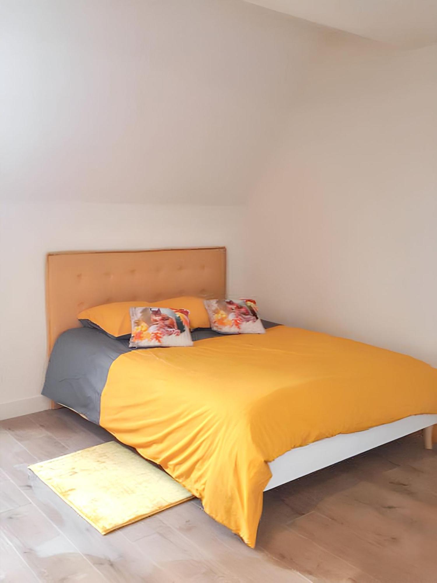 Studio avec jardin et wifi a Abondant Extérieur photo